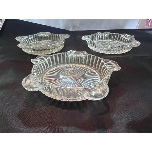 Vintage Mid Century Round Glass ashtrays- Set of 3 - Picture 5 of 10